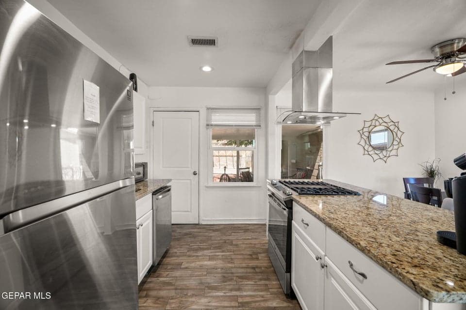 3817 Frankfort Ave-15