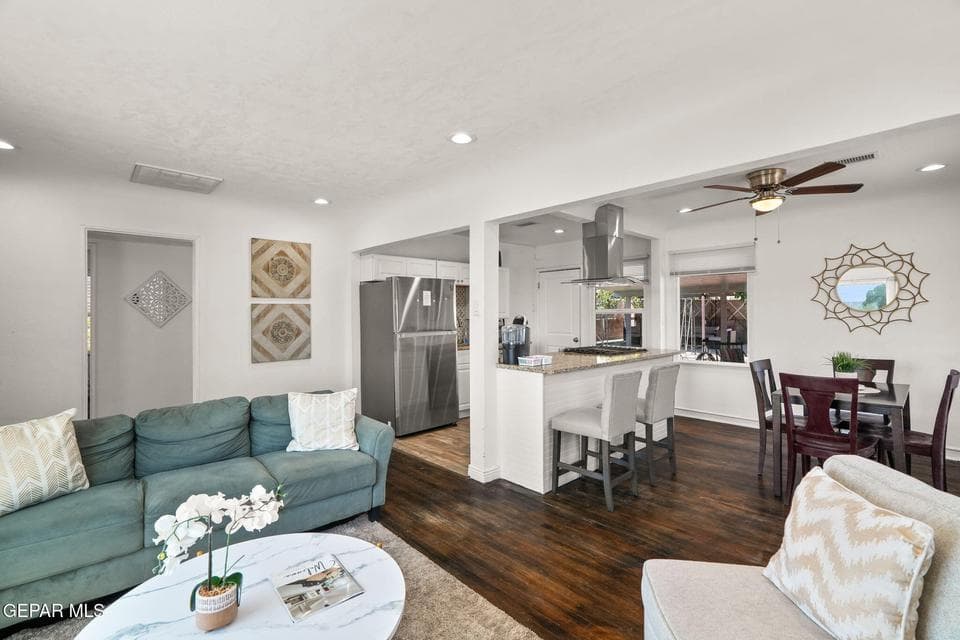 3817 Frankfort Ave-8