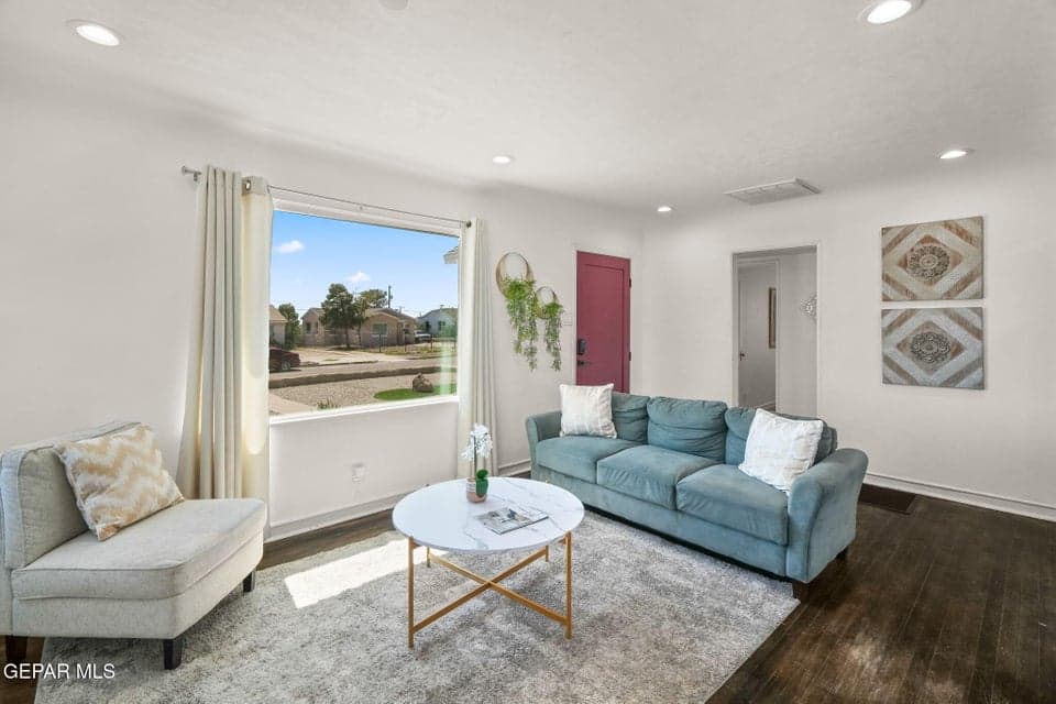 3817 Frankfort Ave-7