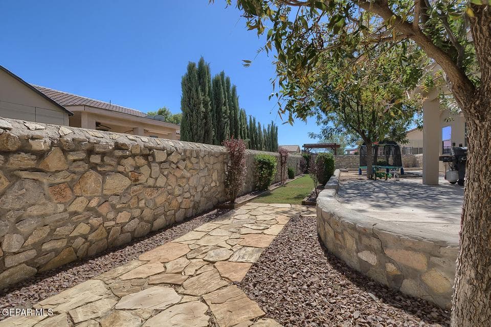 5620-Valley-Maple-Backyard-2