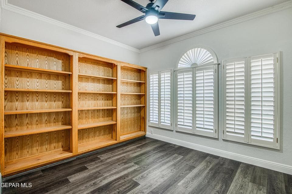 Office one with built in bookshelfs