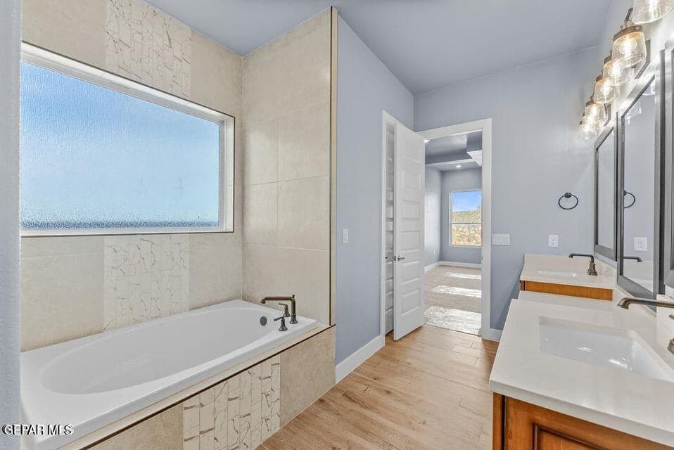 20251121175954240209000000-o