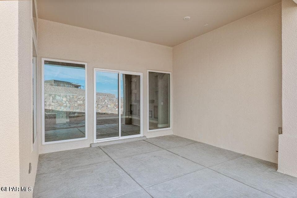 20251121180005557963000000-o