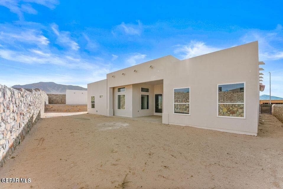 20251121180006658386000000-o