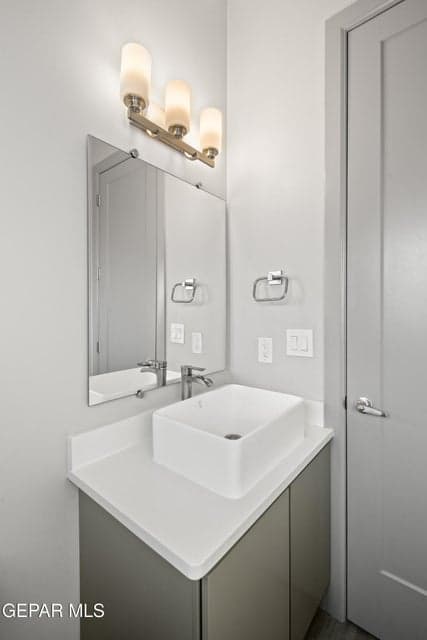 Guest bathroom downstairs