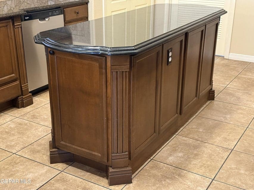 Elegant working island