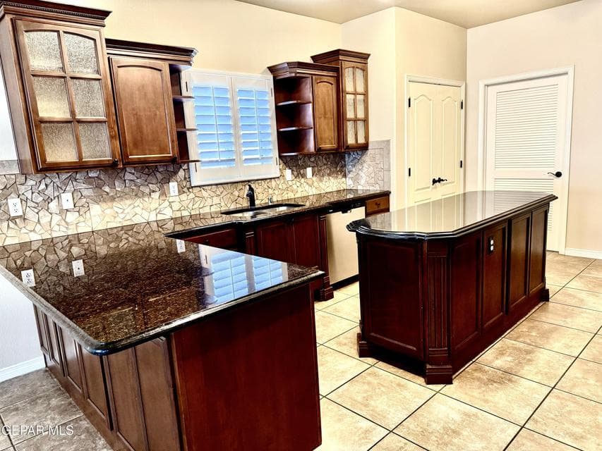 Luxury Cabinets and Polished Granite
