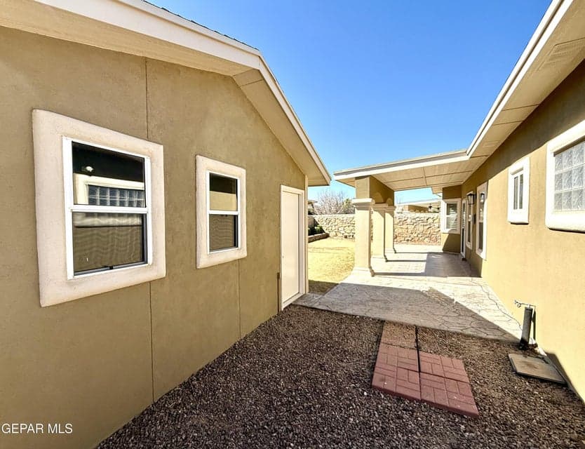 Photo of 3060 SOLAR POINT Lane