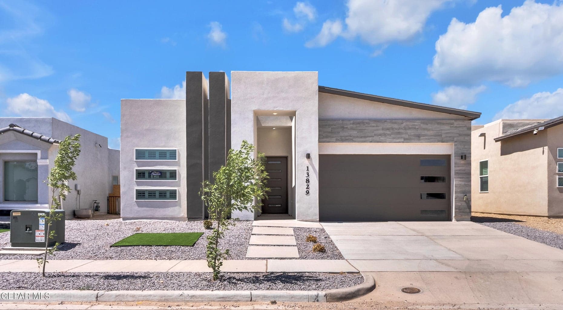13829 SUMMER VIEW Avenue