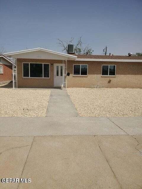 4943 Aiken Lane
