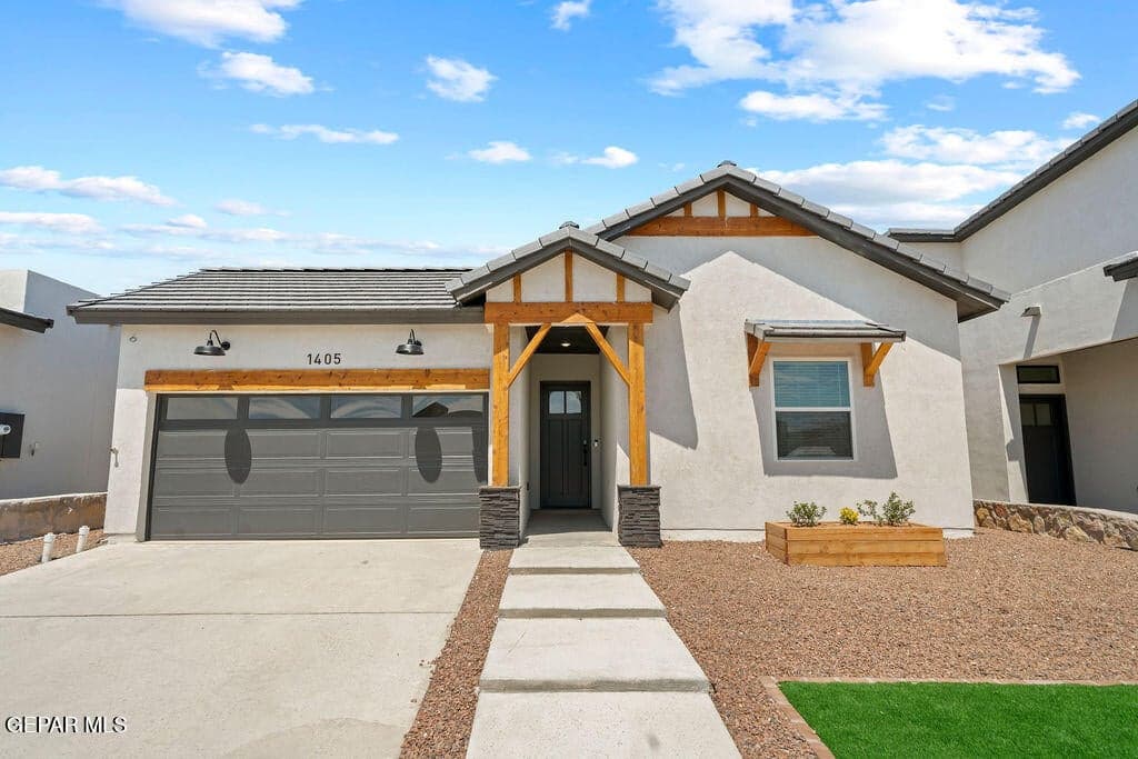 1405 Dylan Place