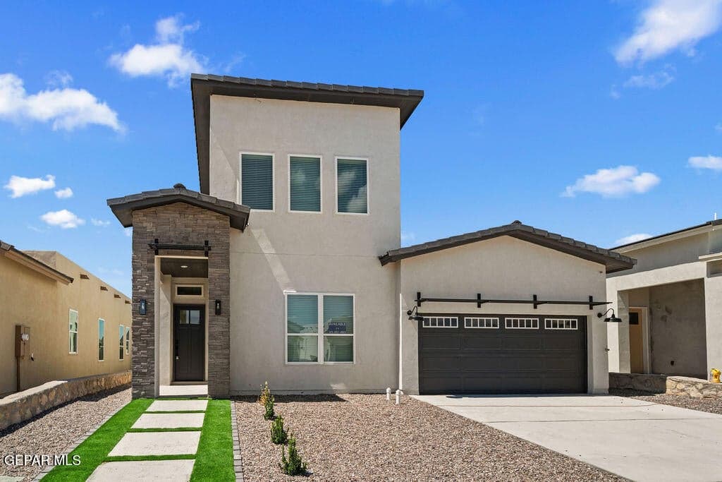 1421 DYLAN Place