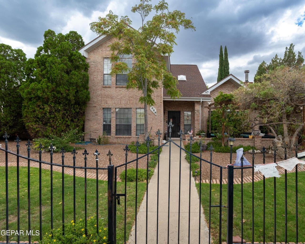 2029 GREENLEE Drive