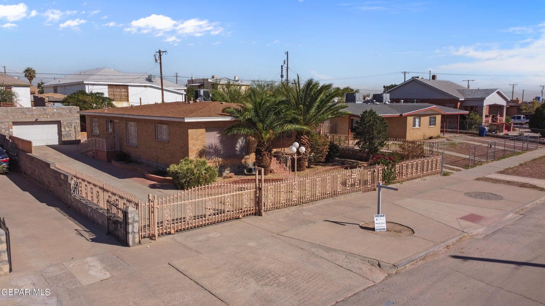 3215 MOBILE Avenue