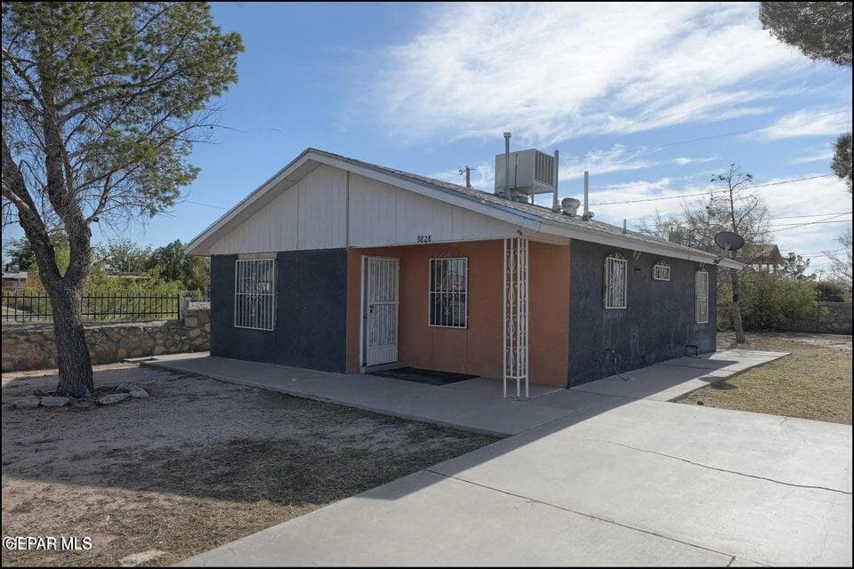 9228 Delicias Court