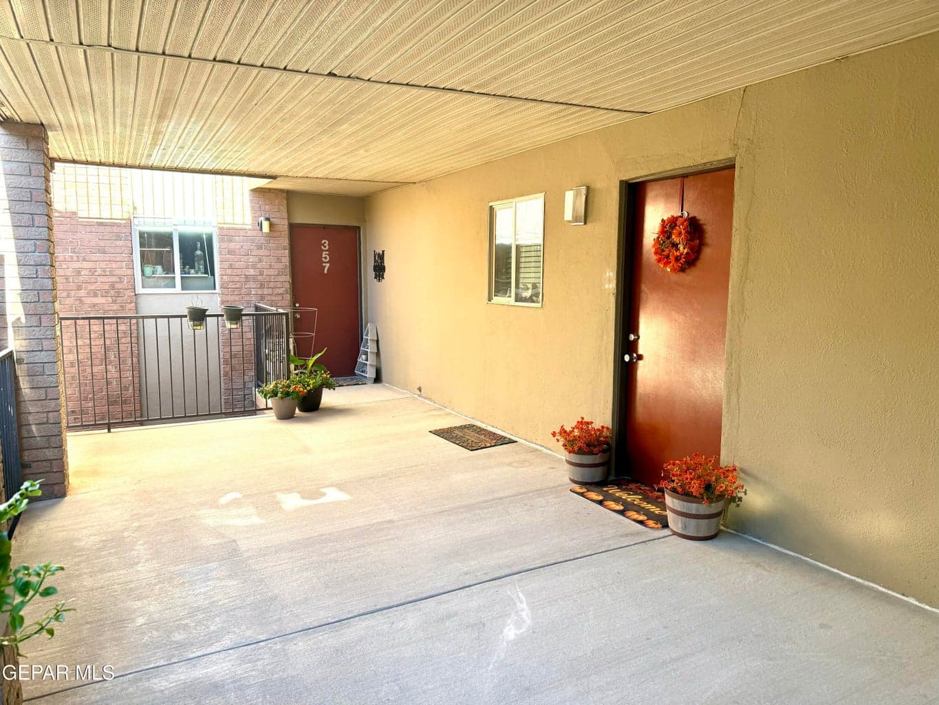 4433 N Stanton Street P358
