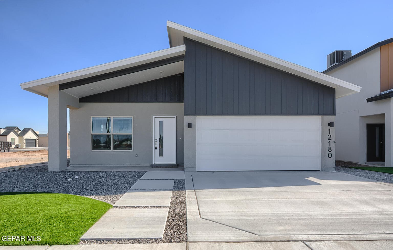 13865 Summer Wave Avenue