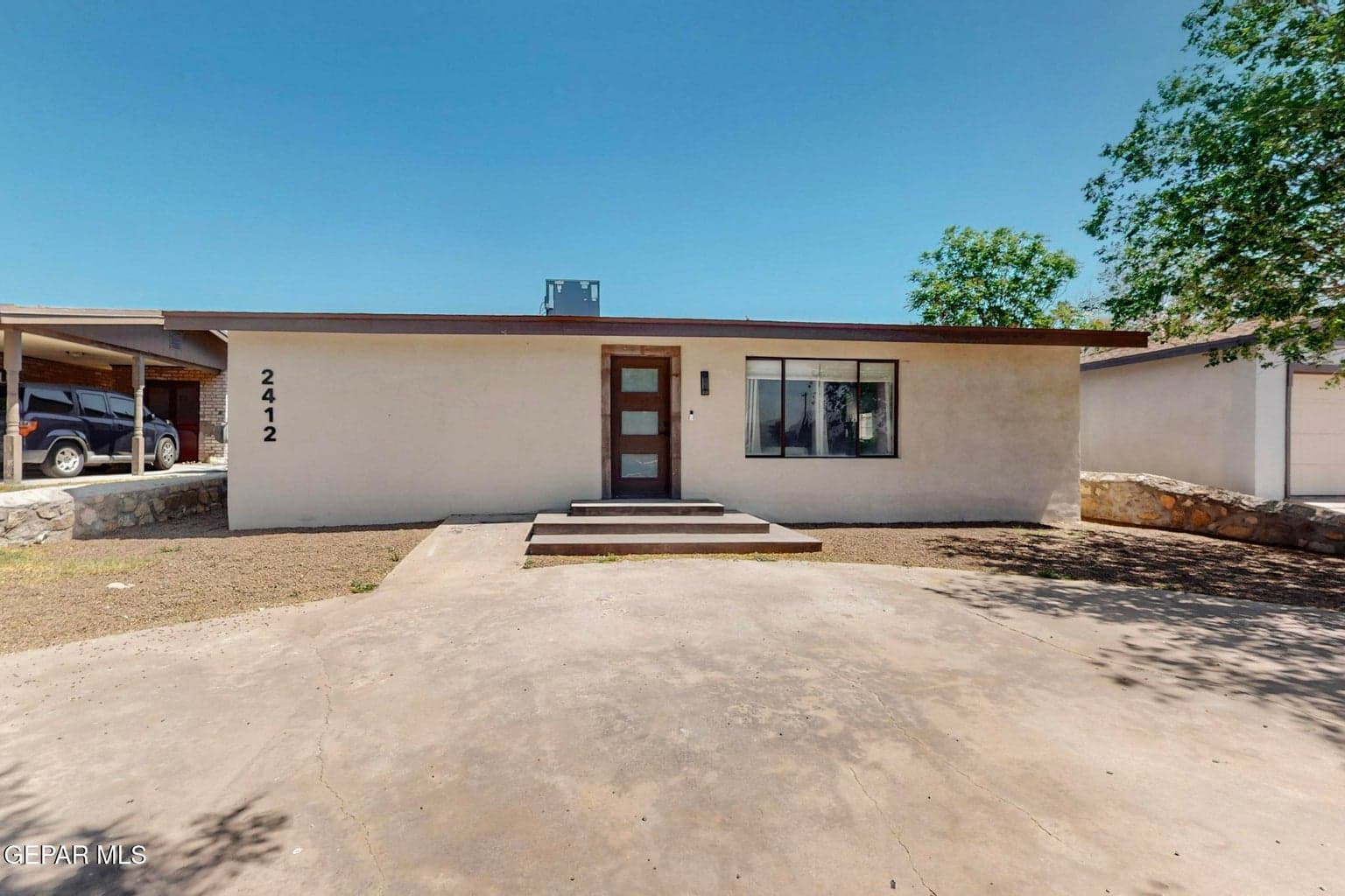 2412 N Campbell Street