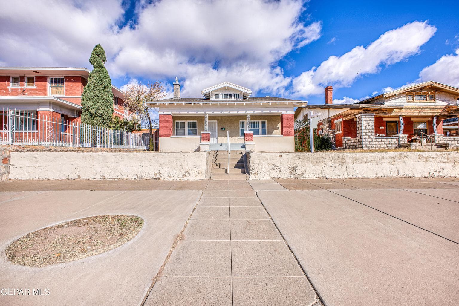 2809 WHEELING Avenue