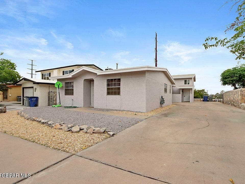 2513 Red Sails Drive