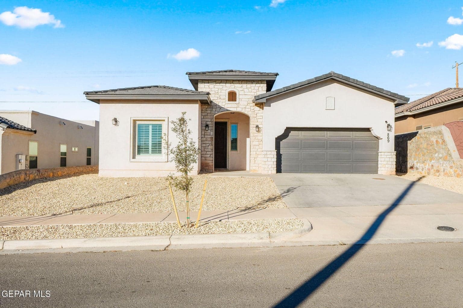 869 Eastwell Drive