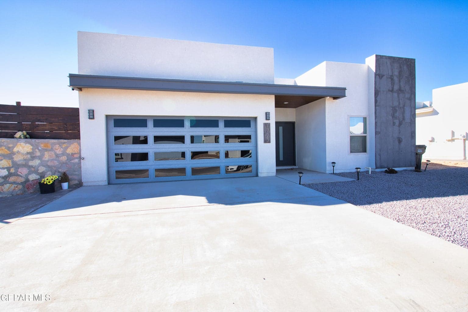 1723 EASED Street