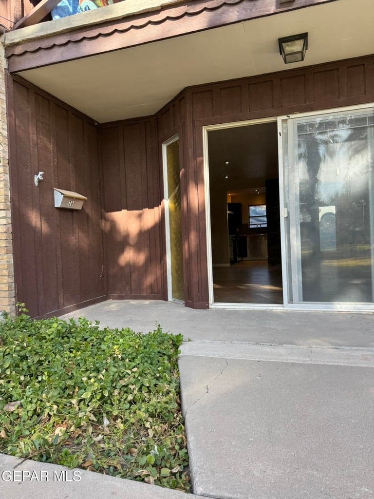 Photo of 350 Thunderbird Drive 26