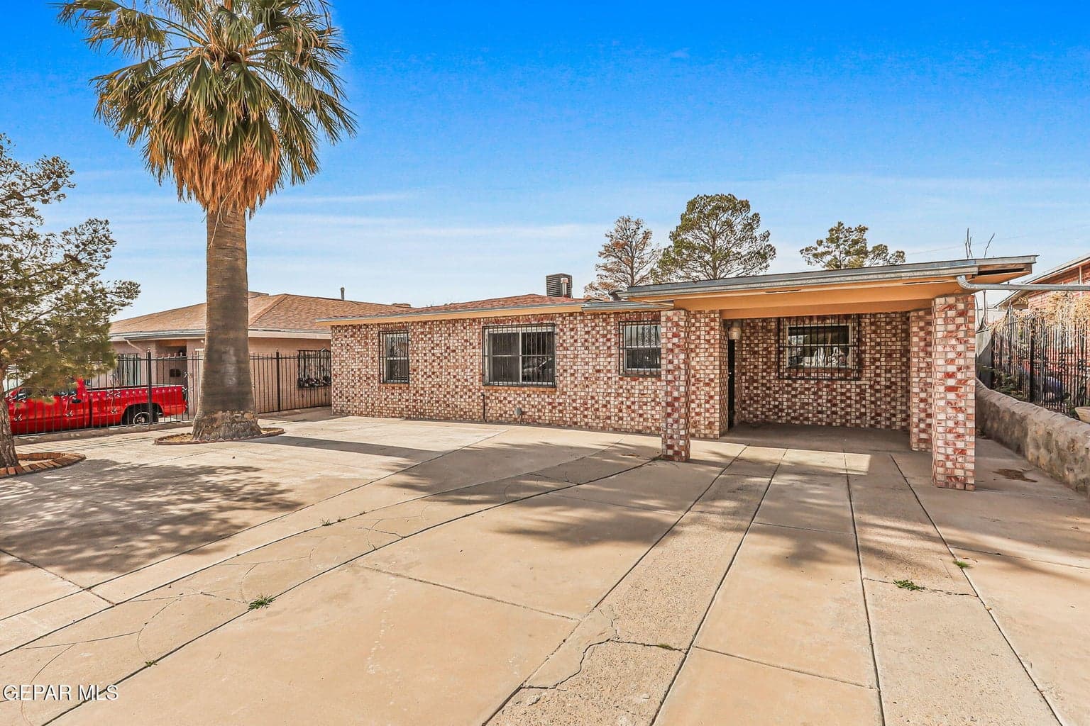 1051 SAINT JOHNS Drive