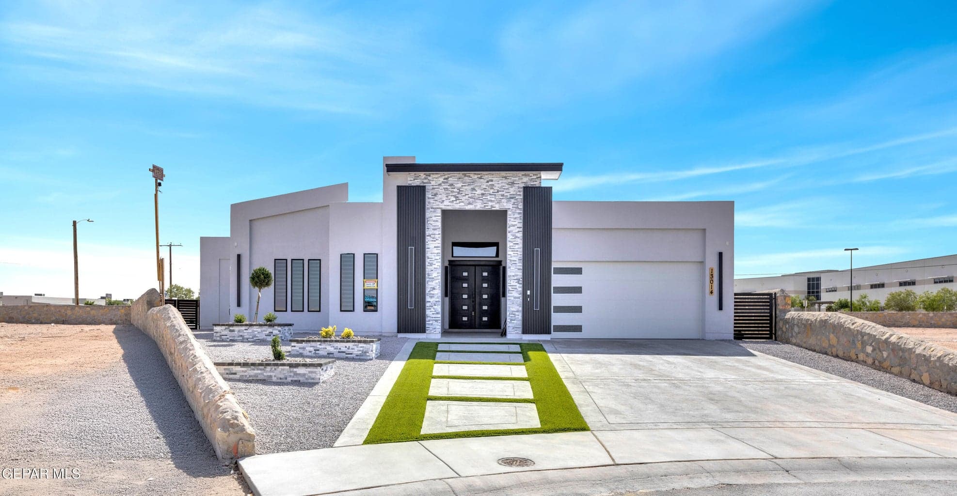 13845 CENTRO VISTA Avenue
