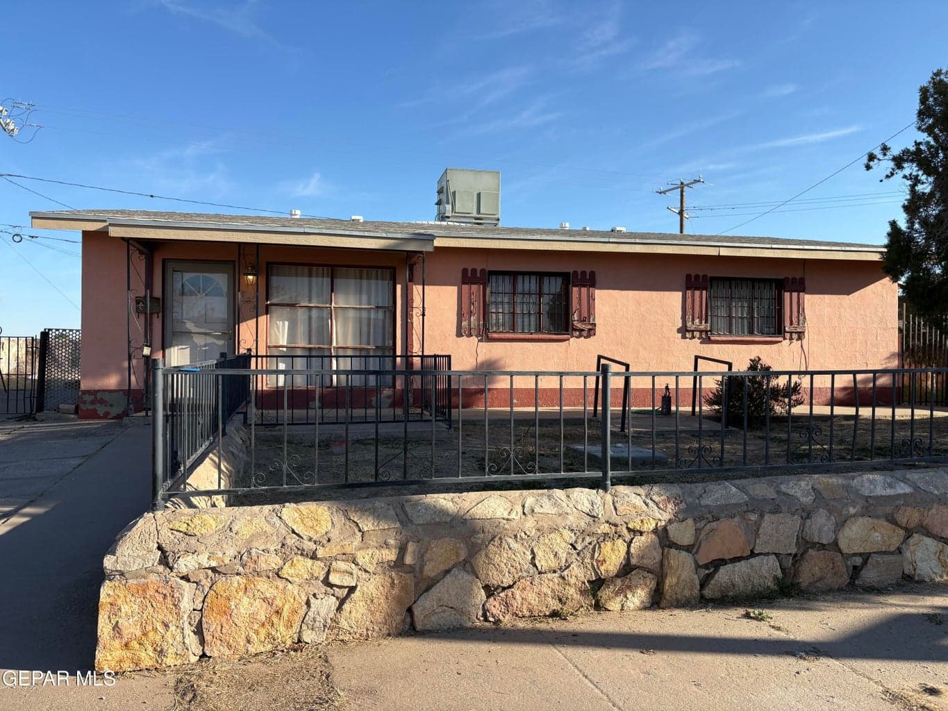 424 PECOS Street