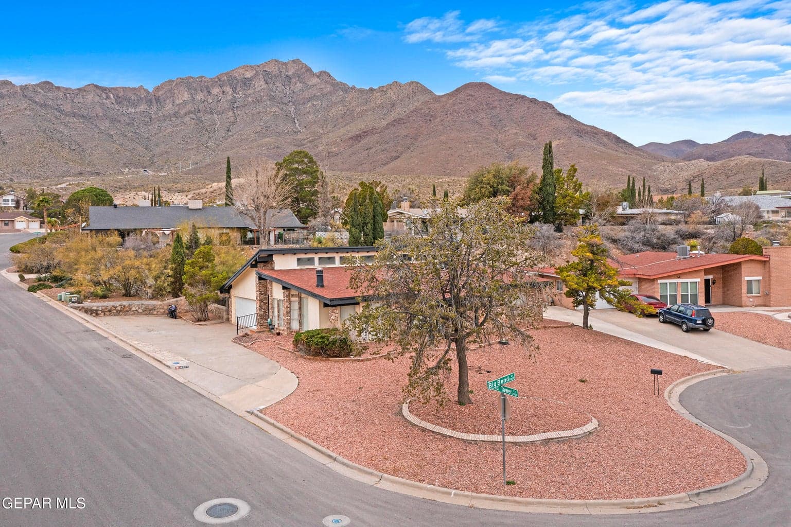8201 BIG BEND Drive