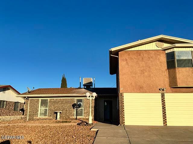 3216 BEACHCOMBER Drive