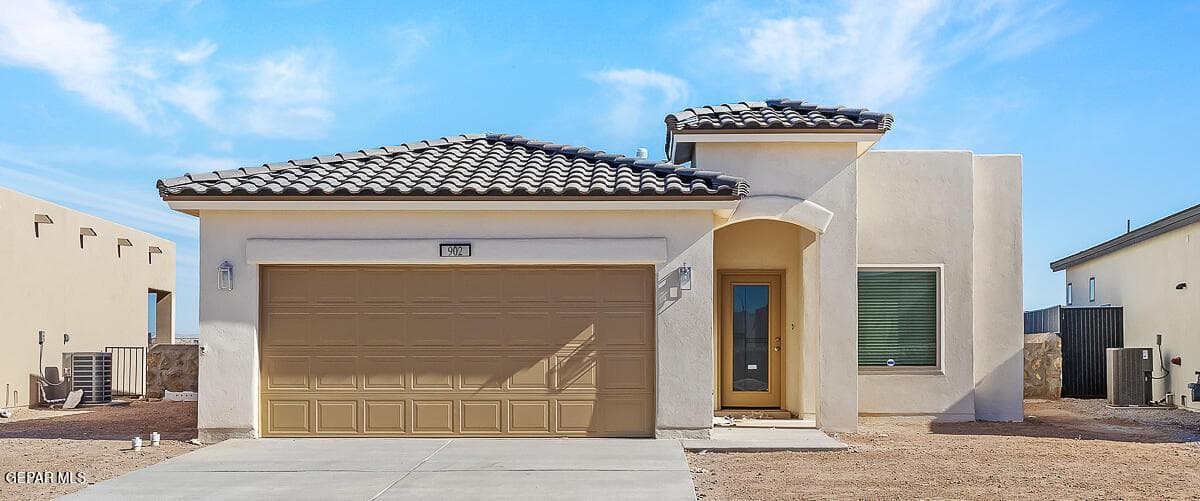 Photo of 902 BROMYARD Drive