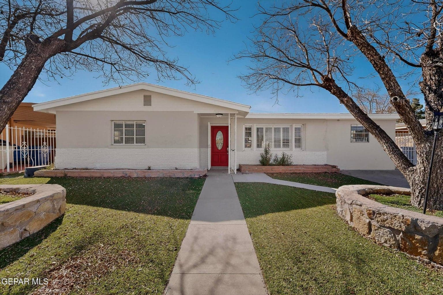 1515 DENNIS Circle