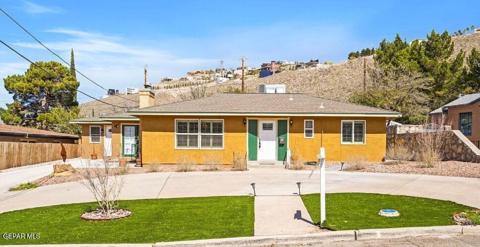 1109 WHITAKER Lane