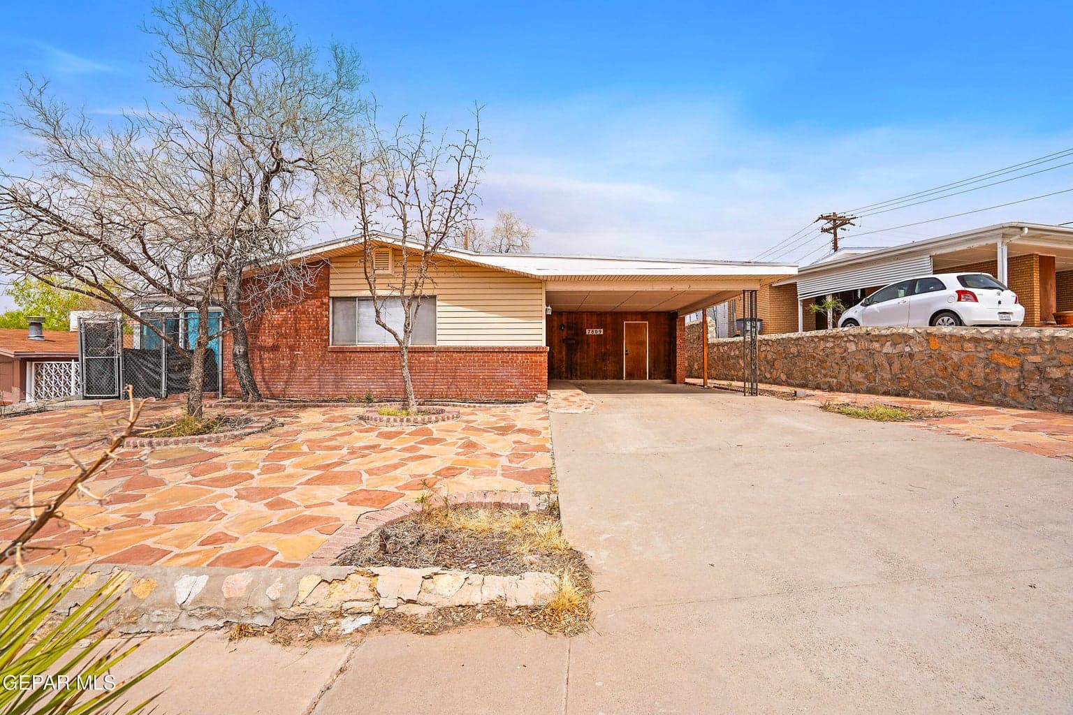 7809 Hemlock Street