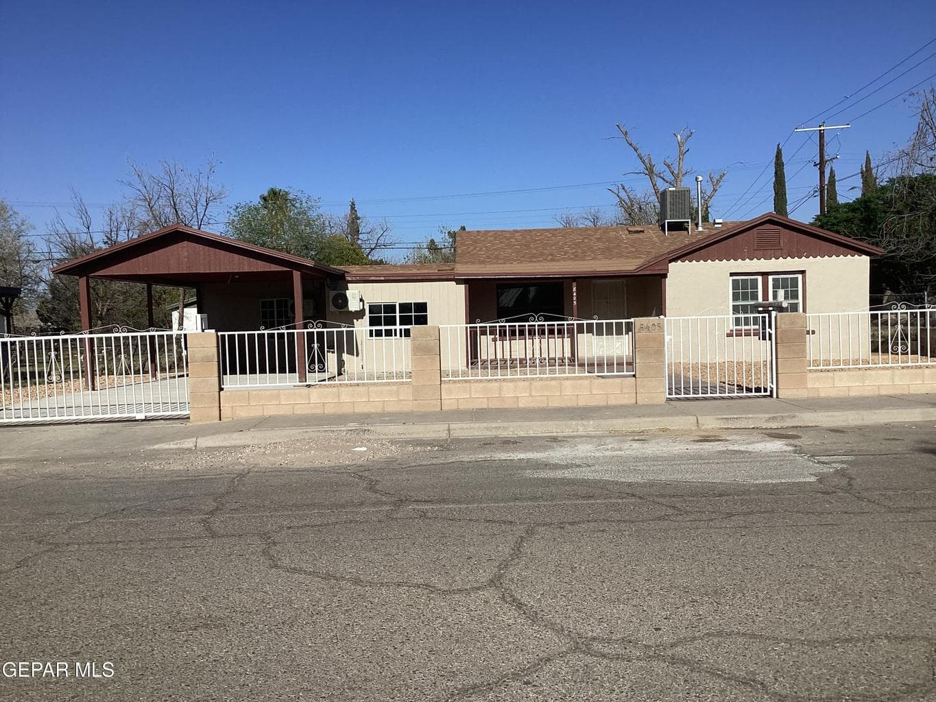 8405 PINON Street