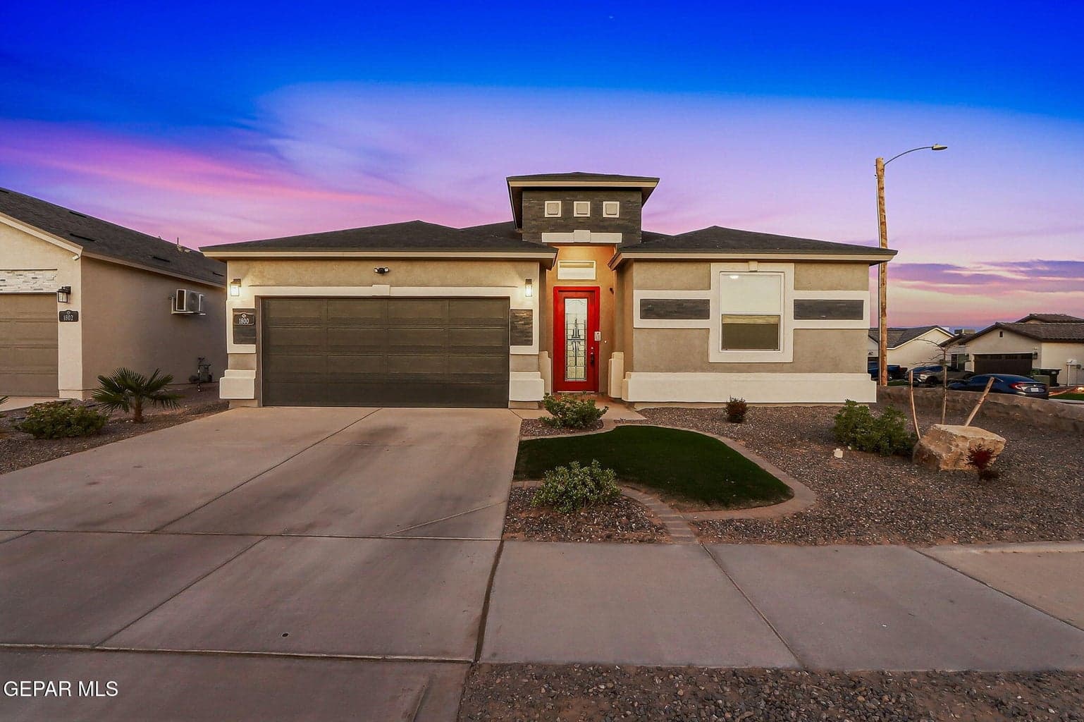 1800 RITZY LOU Place