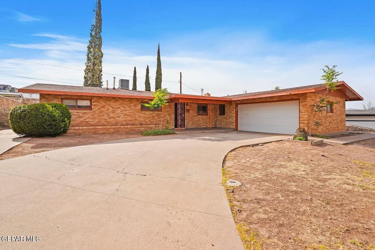 4208 HAMPSHIRE Lane