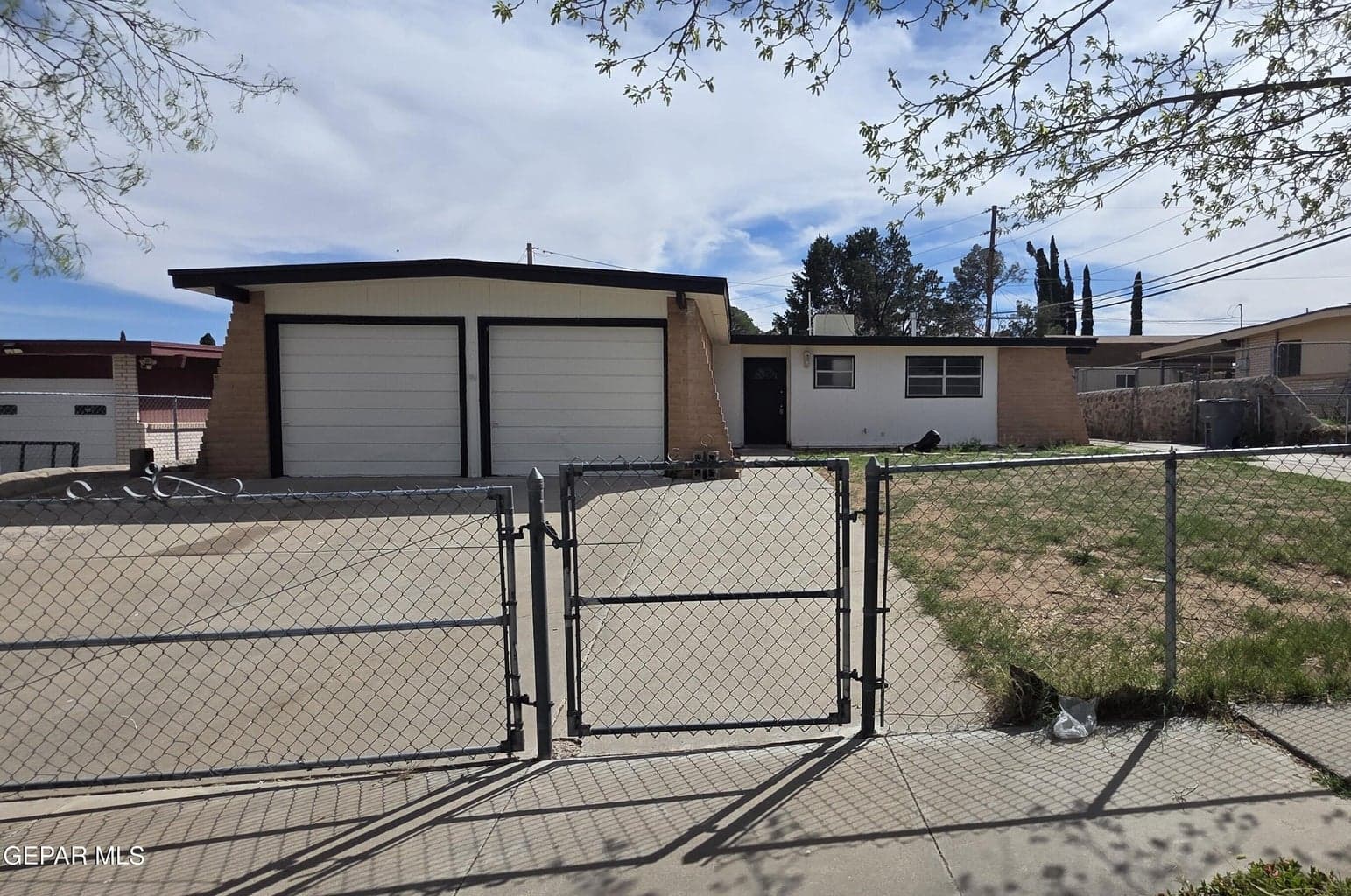 4820 BLOSSOM Avenue