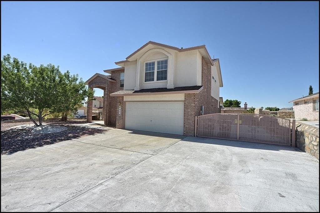 4376 LOMA TAURINA Drive