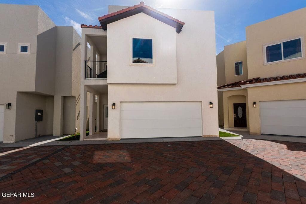 12264 COSTA BRAVA Place
