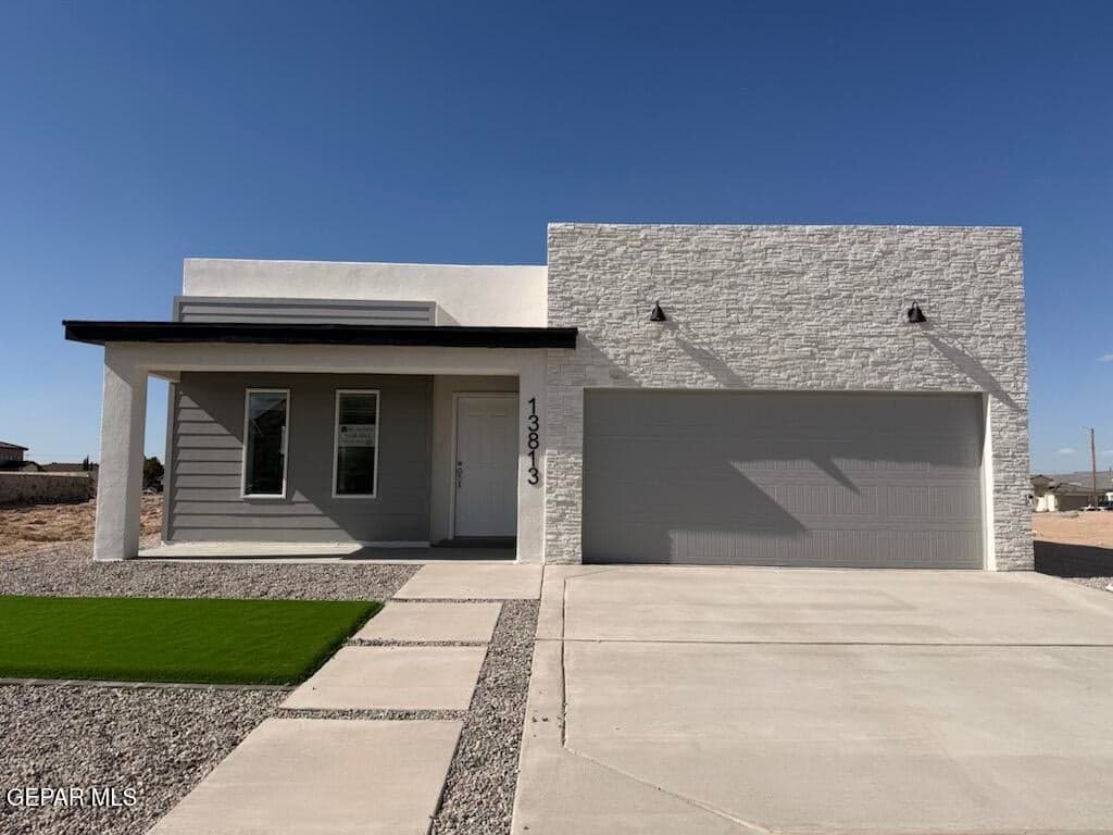 13813 Paseo Celeste Drive