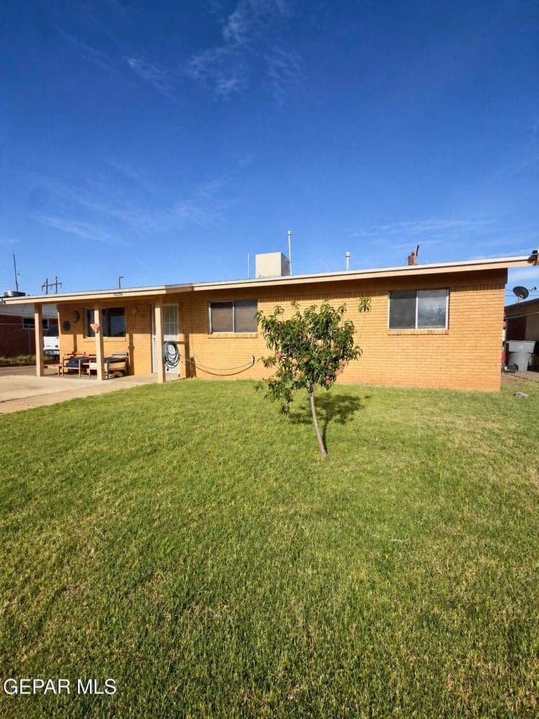 10356 Sherwood Drive