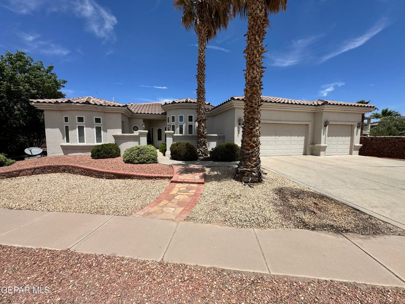 6035 LAGUNA VISTA Drive