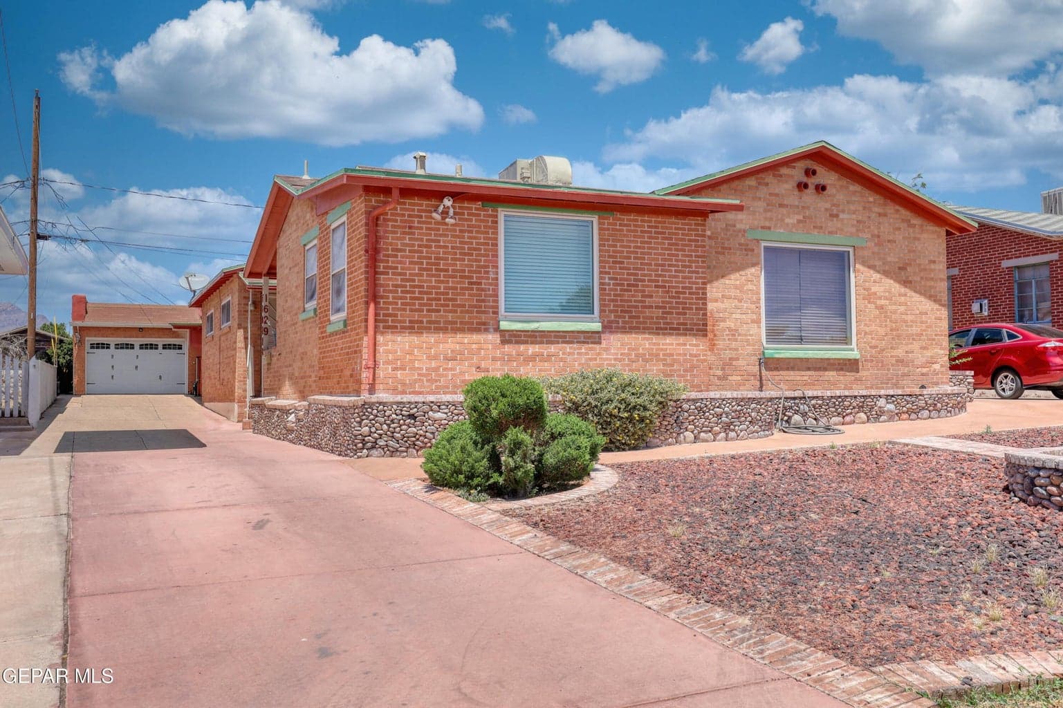 Photo of 1629 SAINT JOHNS Drive