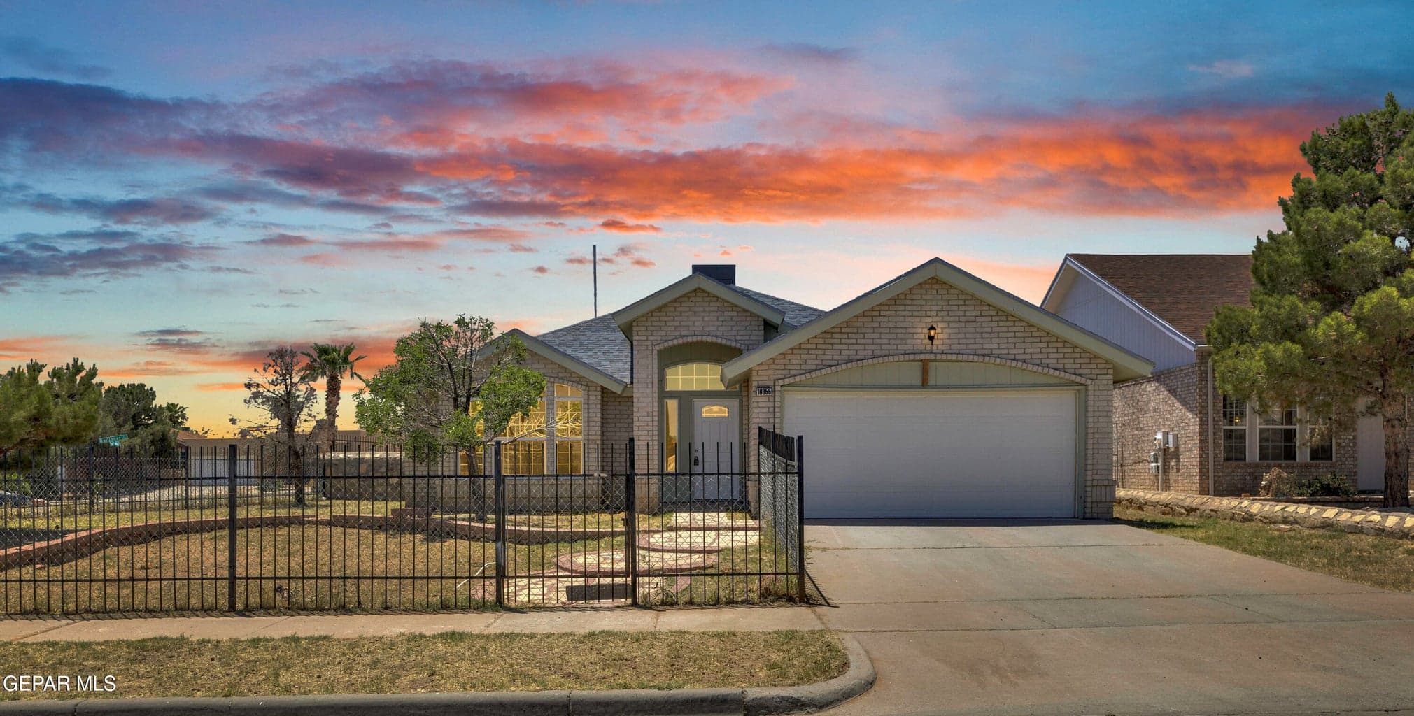 10855 GOLDEN SANDS Drive