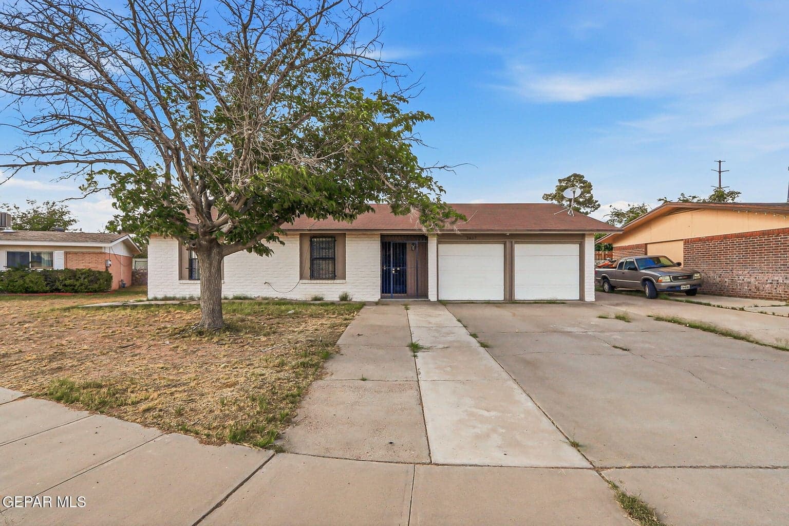 2617 AQUATIC Lane