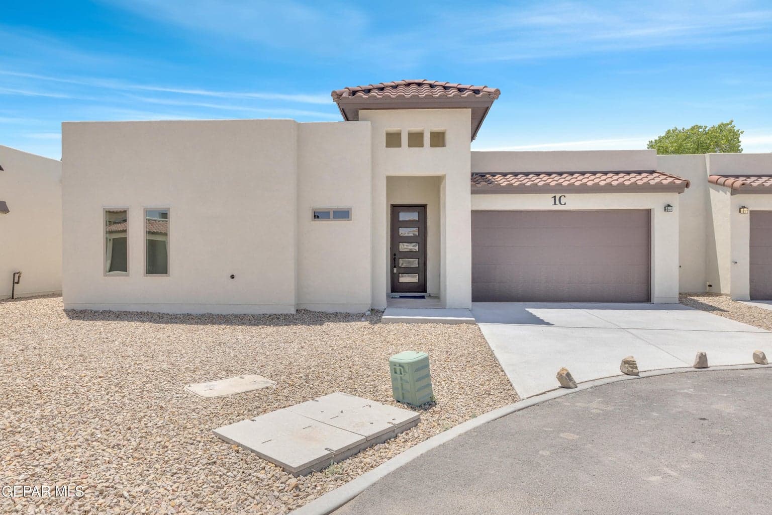 871 COUNTRY CLUB Road 4C