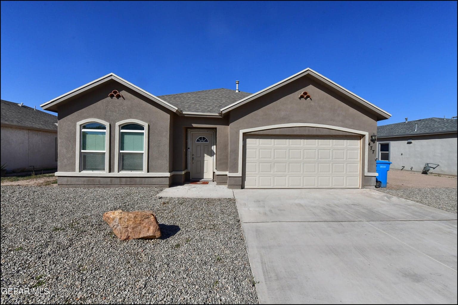 477 DESERTS Drive